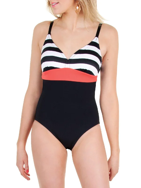 3350 // One-Piece Swimsuits