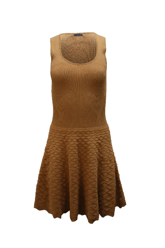 Alexander McQueen Knitted Scalloped Sleeveless Mini Dress in Beige Viscose